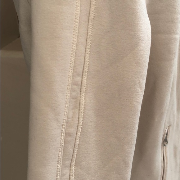 Lululemon Keep It Cozy Jacket
Angel Wing - Picture 13 of 14